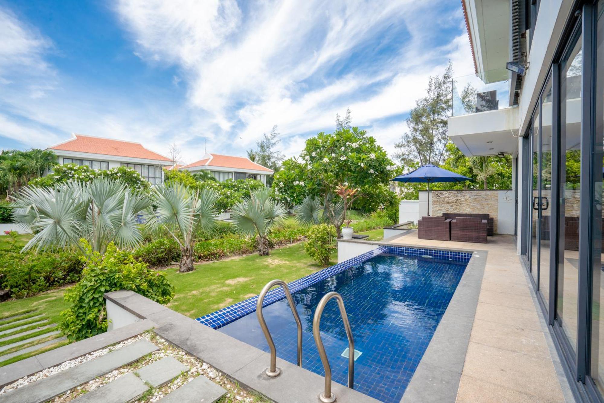 Luxury Pool Villa Close To The Private Beach Da Nang Exteriör bild